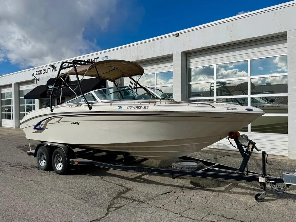 1999 Sea Ray 230 bowrider