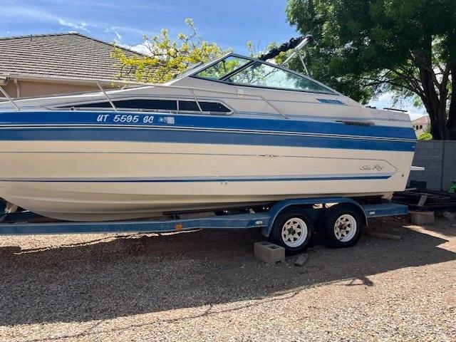 1988 Sea Ray 230 Weekender
