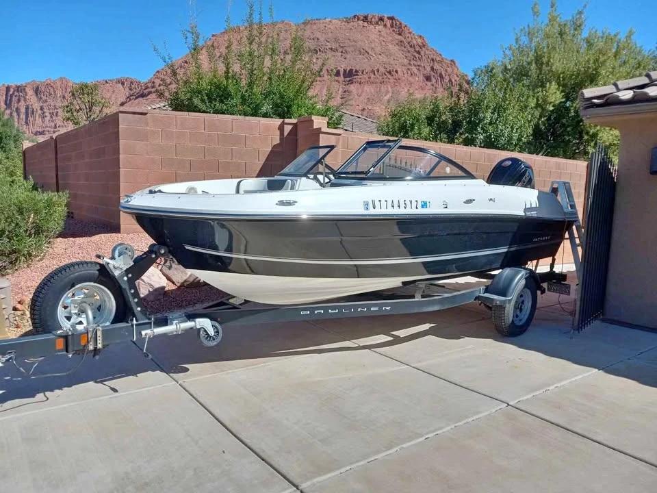 2020 Bayliner vr4