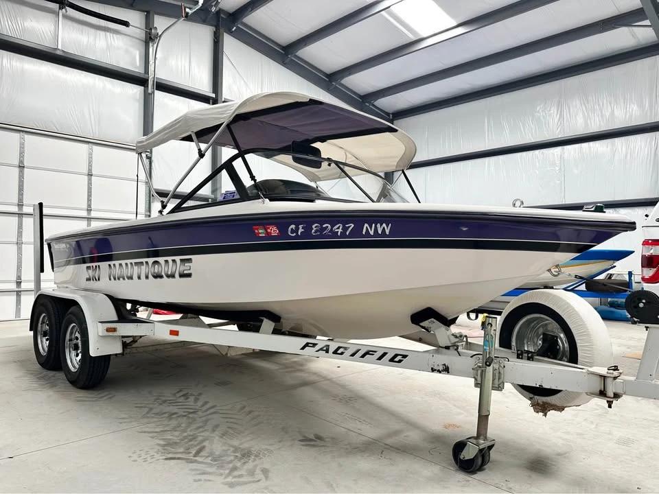 1995 Ski Nautique 196