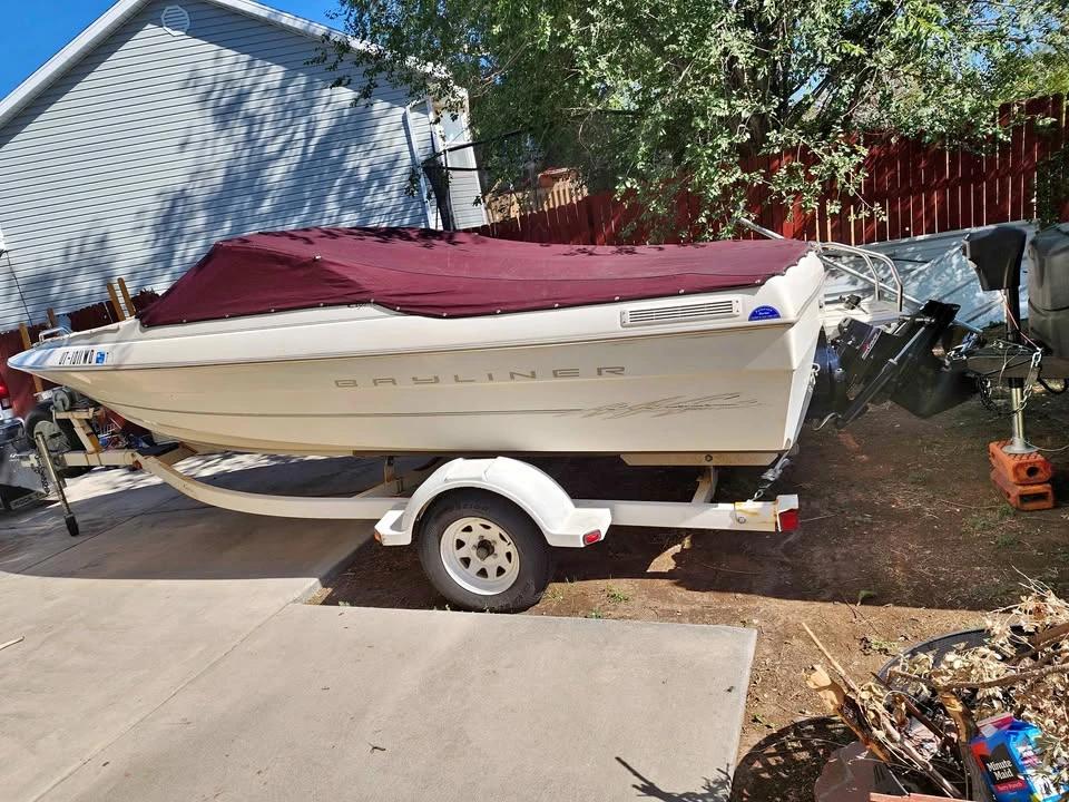 1999 bayliner capri 1910