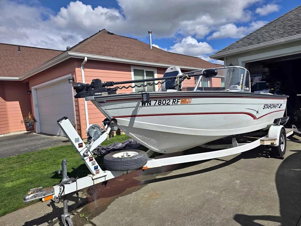 2012 Hewes Craft searunner 220
