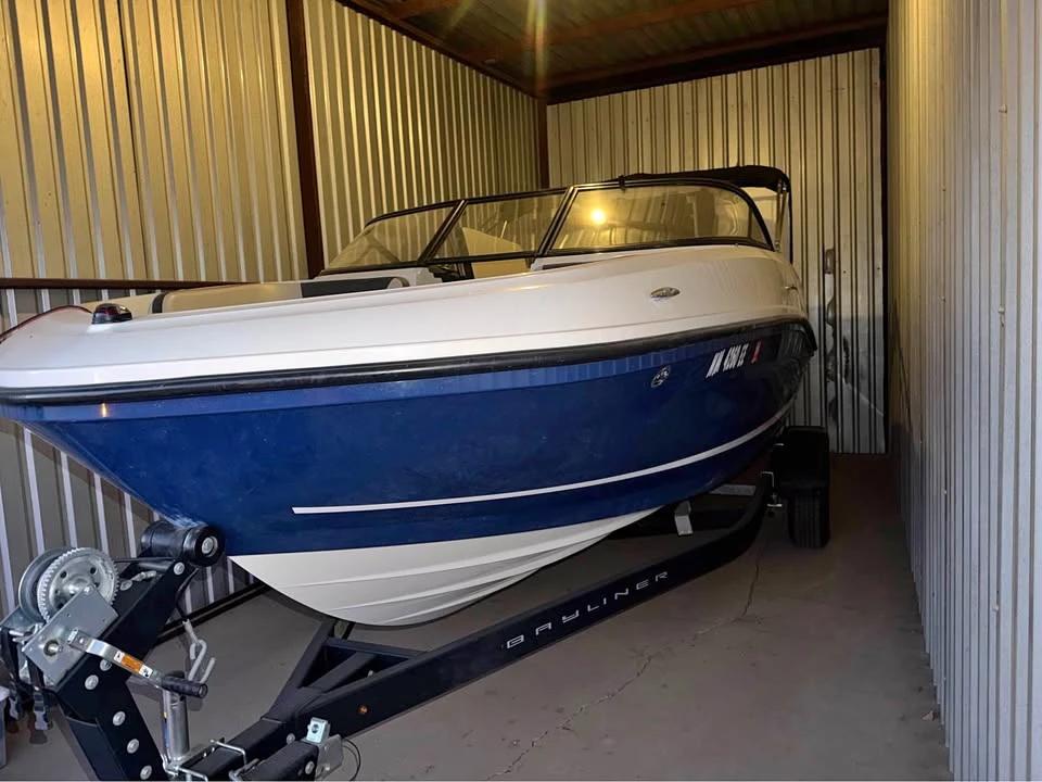 2018 Bayliner VR5