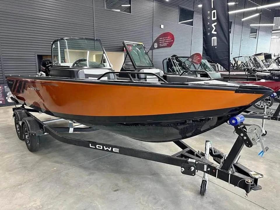 2025 Lowe Fish & Ski 19