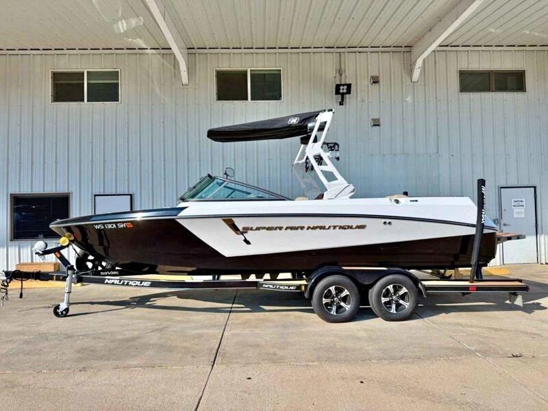 2020 Nautique 230