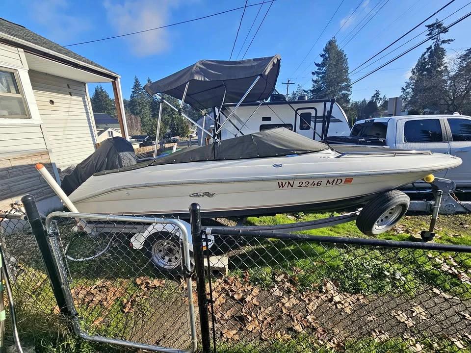 1992 19ft SeaRay Bowrider 190 Ski Ray OB
