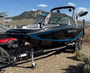 2017 MasterCraft XT20