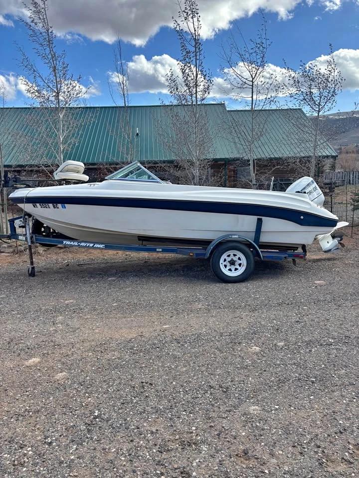 1997 Seaswirl Boat