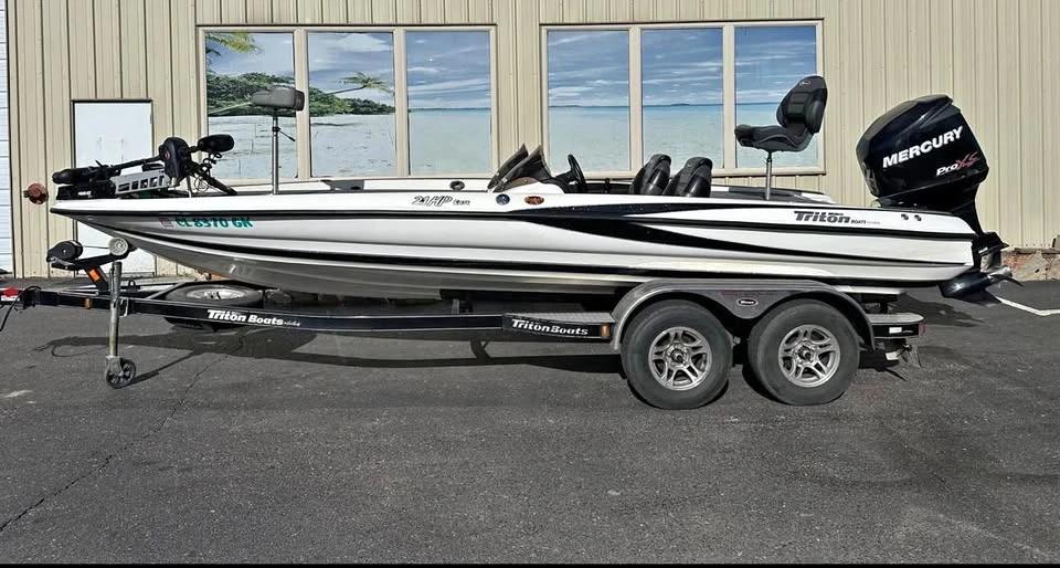 2011 Triton 21 HP Elite