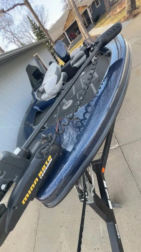 2004 Warrior V1898