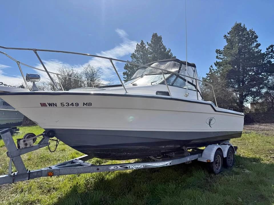 2003 90s Bayliner Trophy Trophy 2302