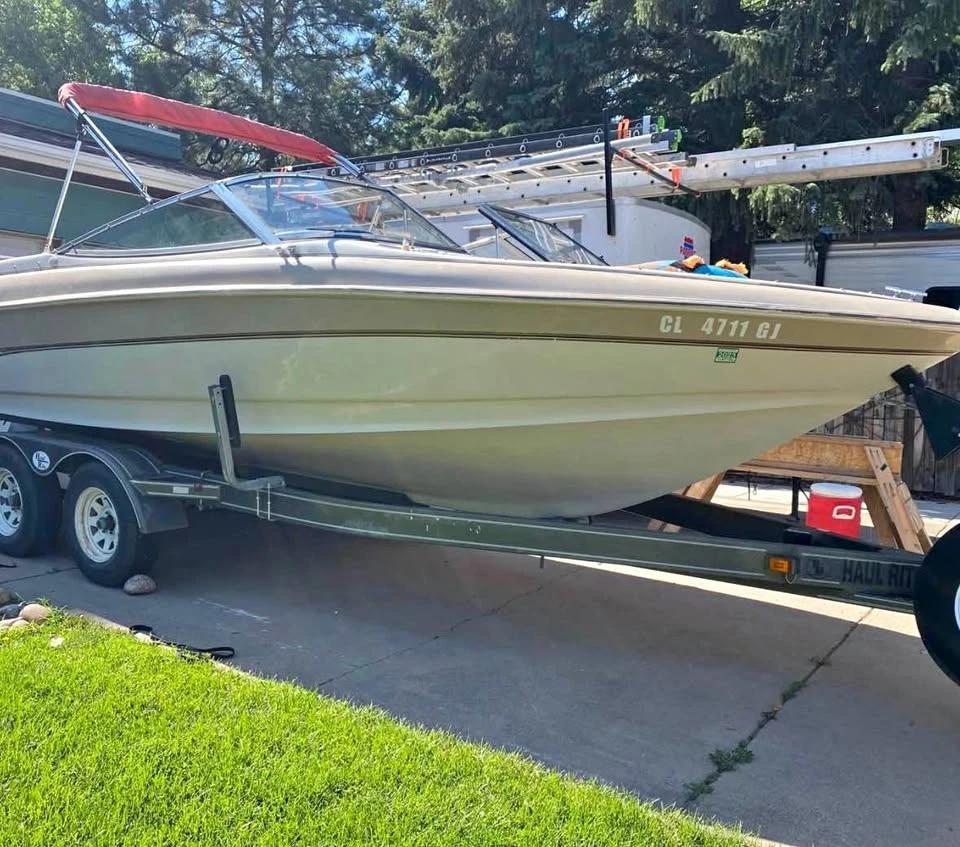 1995 Larson LXI 24