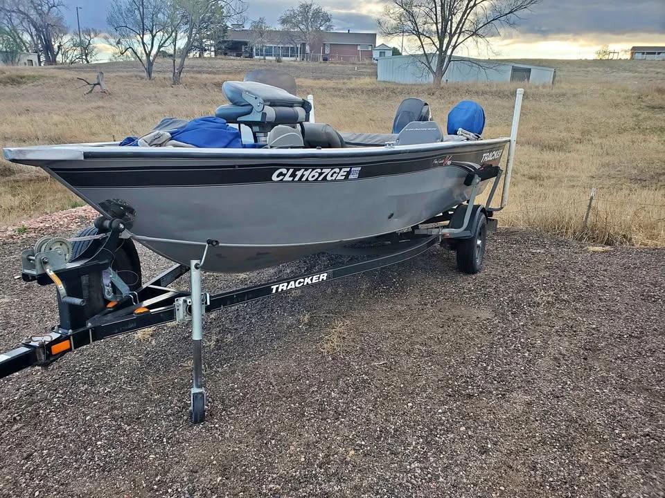 2010 Tracker Pro Guide 16