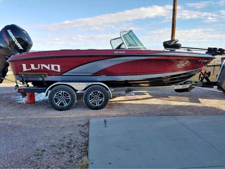 2016 Lund 202 Pro V