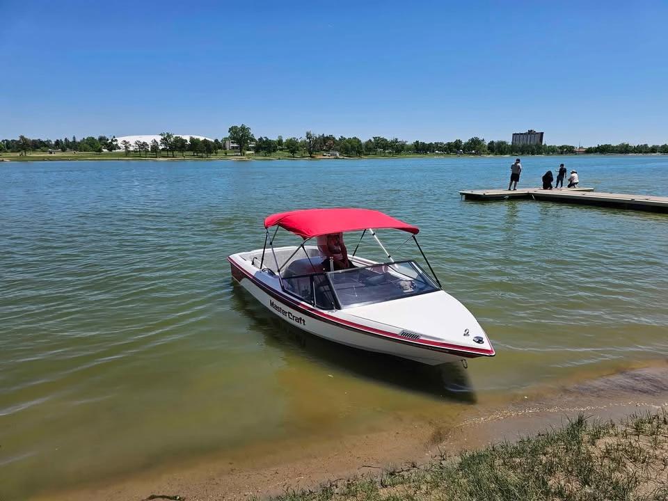 1990 MasterCraft ProStar 190