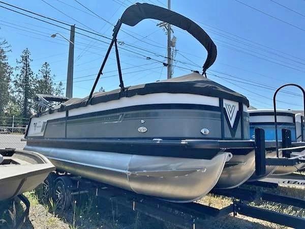 2023 New Viaggio Tritoon Pontoon Boat