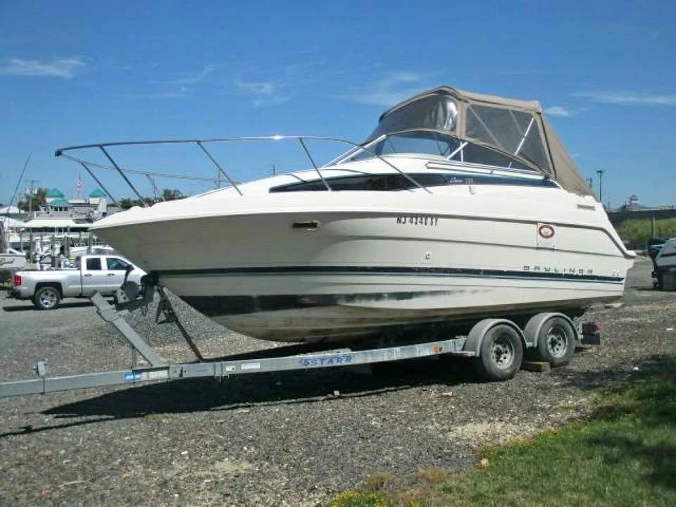 1996 Bayliner 2355 Sunbridge