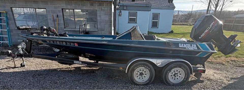 1992 Gambler bass boat