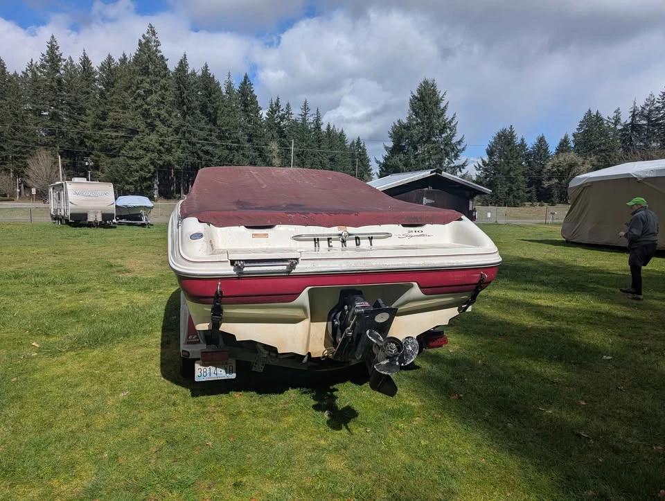 1998 Sea Ray 210 with trailer 210 Signature