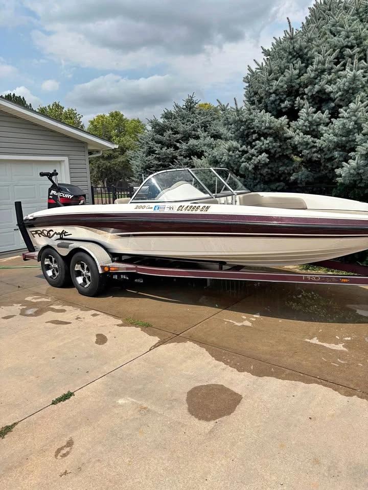 2000 Pro Craft 200