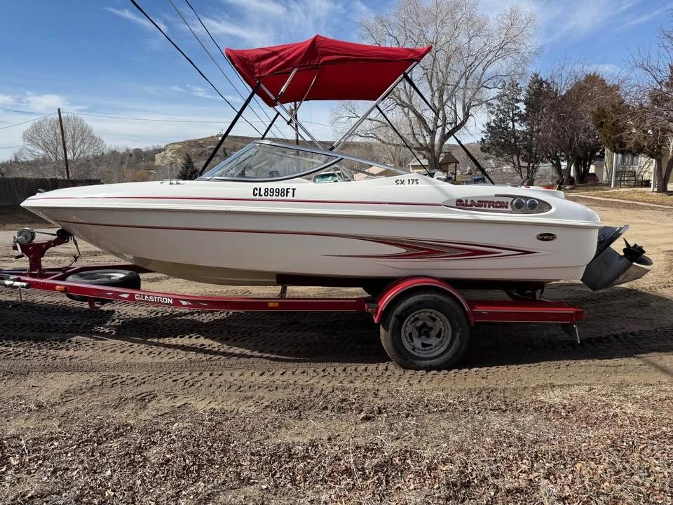 2001 Glastron SX175