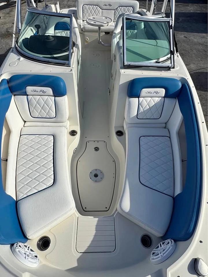 2009 Sea Ray 230 Sundeck