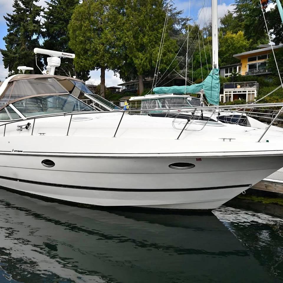 2002 Cruisers Yachts 3470 express cruiser 3470 Express