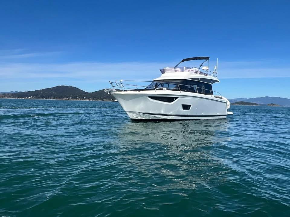 2019 Jeanneau velasco 37 flybridge Velasco 37F