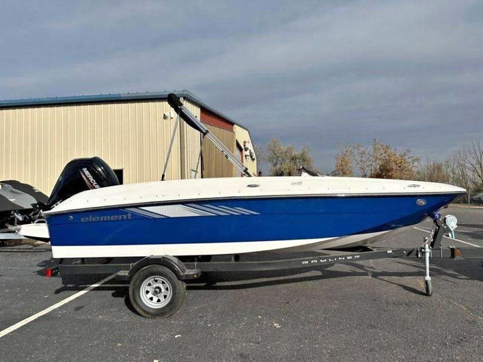 2023 Bayliner E18