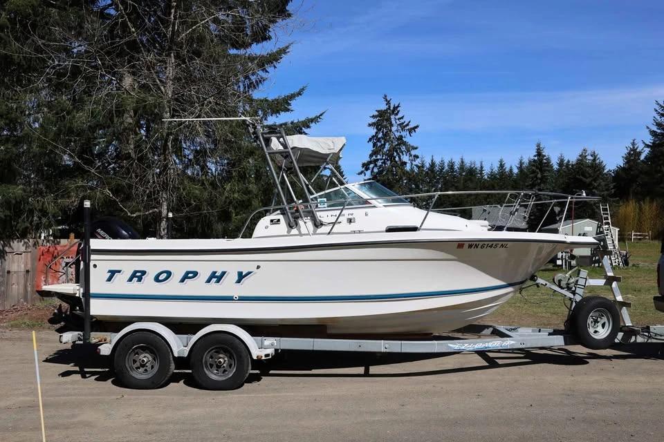 1999 Bayliner trophy 2002 wa Trophy 2002 WA