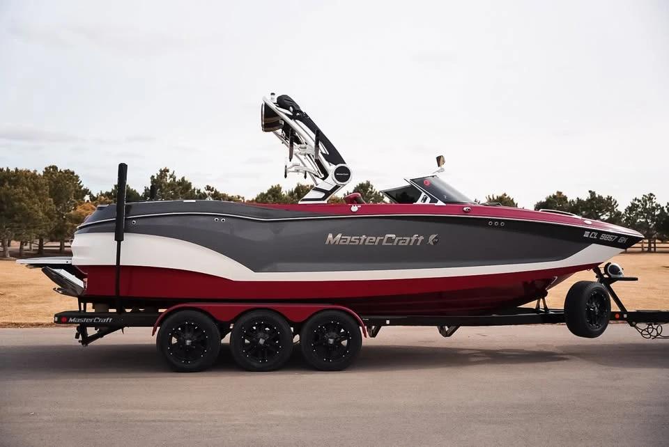 2019 MasterCraft X24