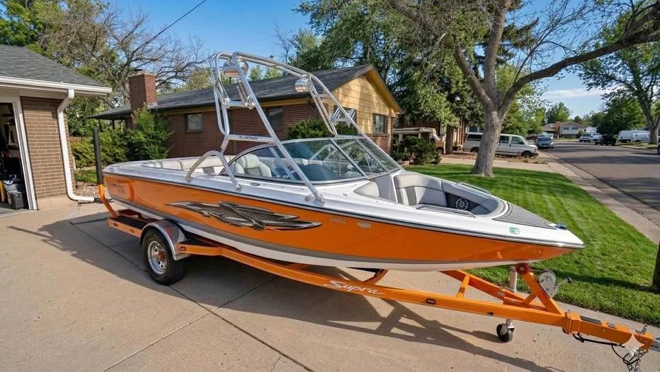 2004 Supra Launch 22SSV