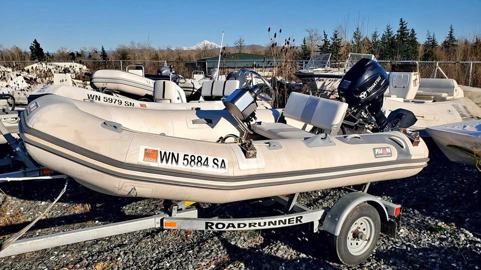 2009 AVON RIB Seawise Davit