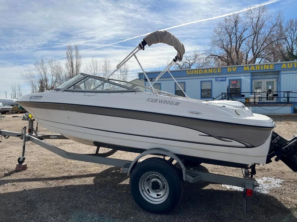 2004 Four Winns Horizon 170