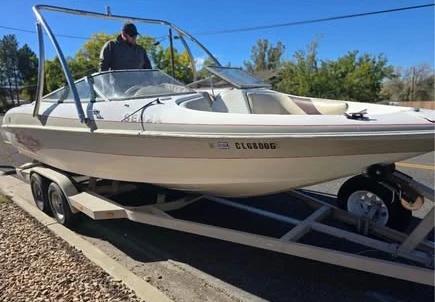 1997 Larson 226 LXI