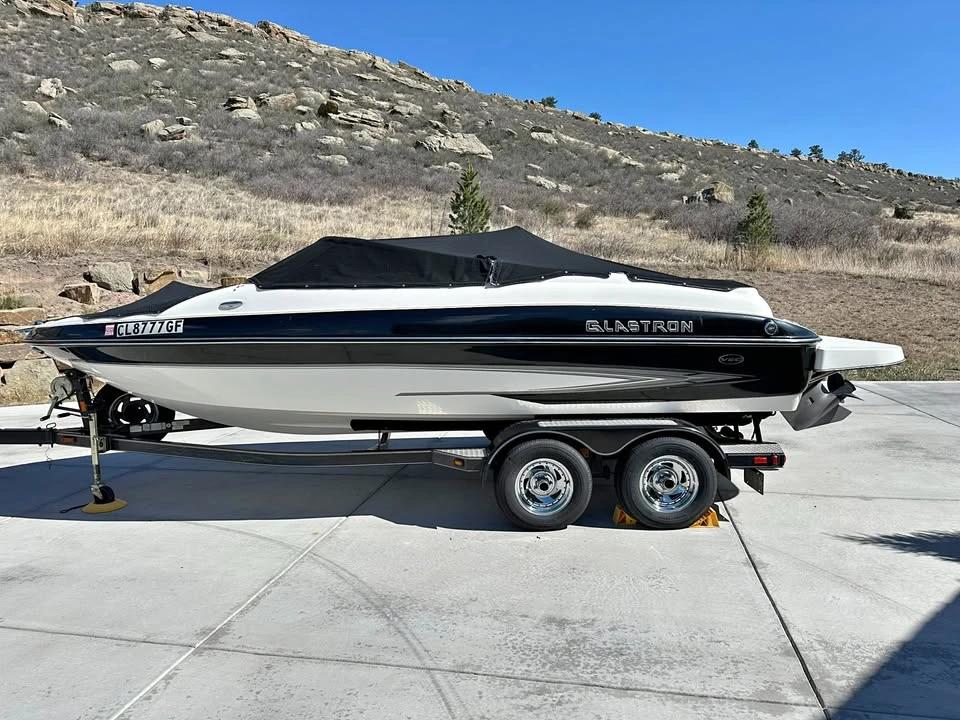 2007 Glastron GXL-205