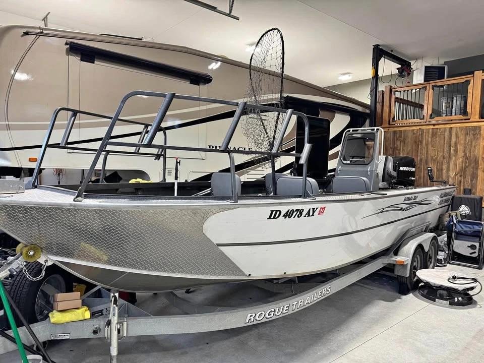 2016 Alumaweld Columbia
