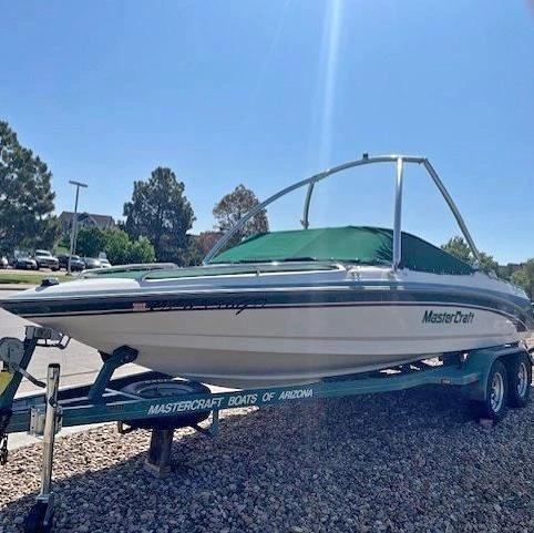 1997 MasterCraft Maristar 224 VRS LT1