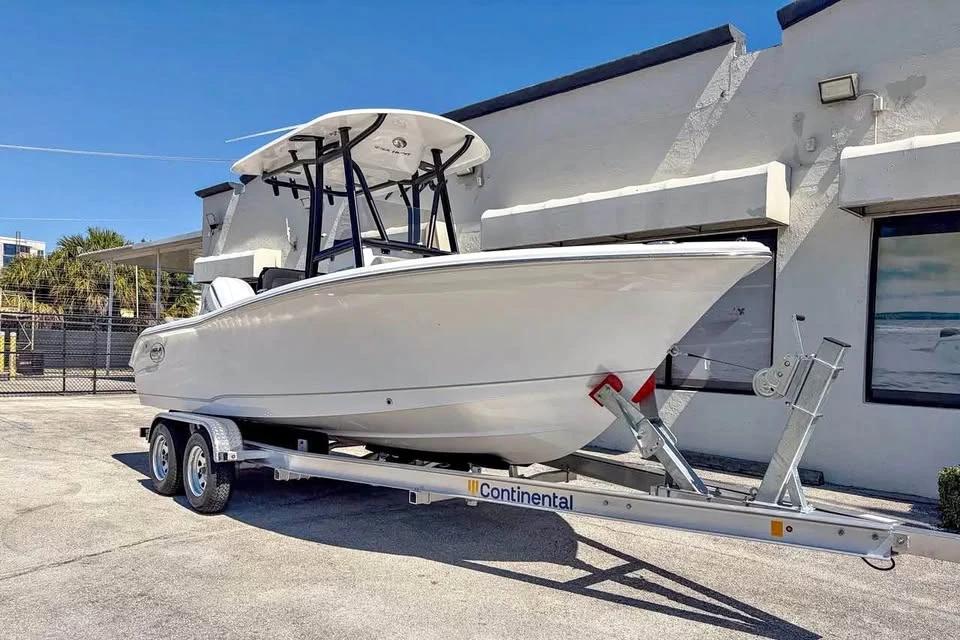 2026 Sea Hunt Ultra 219