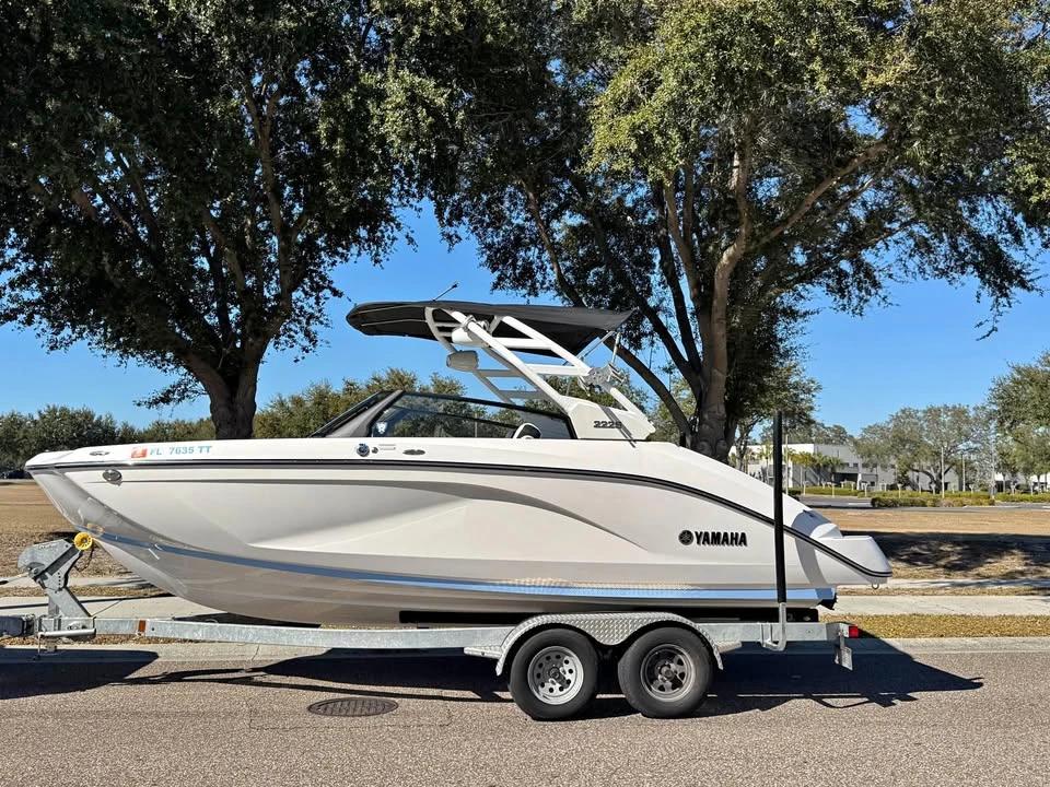 2024 Yamaha 222 S