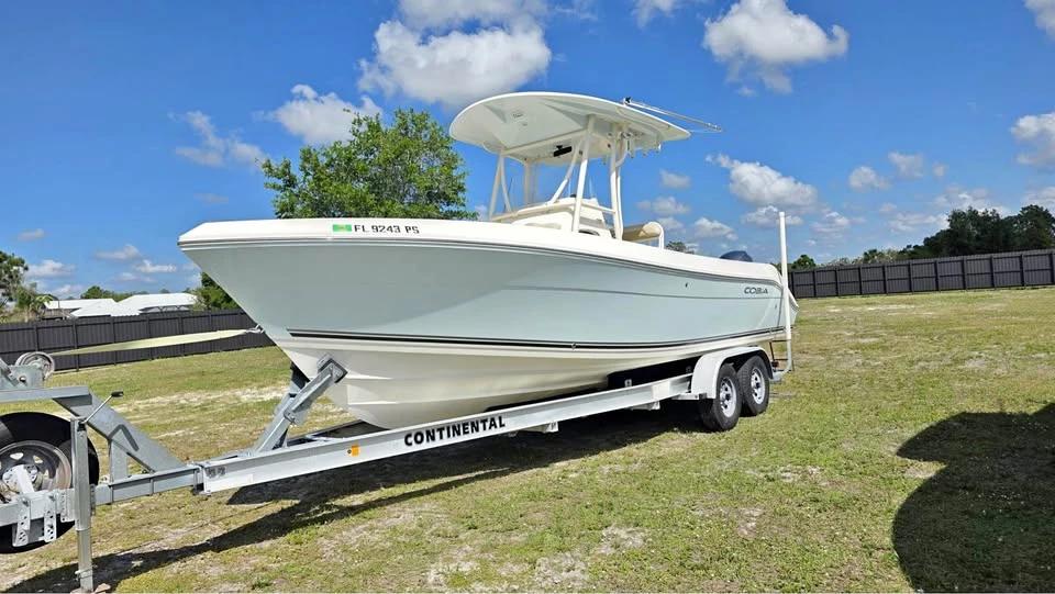 2014 Cobia 256 Center Console
