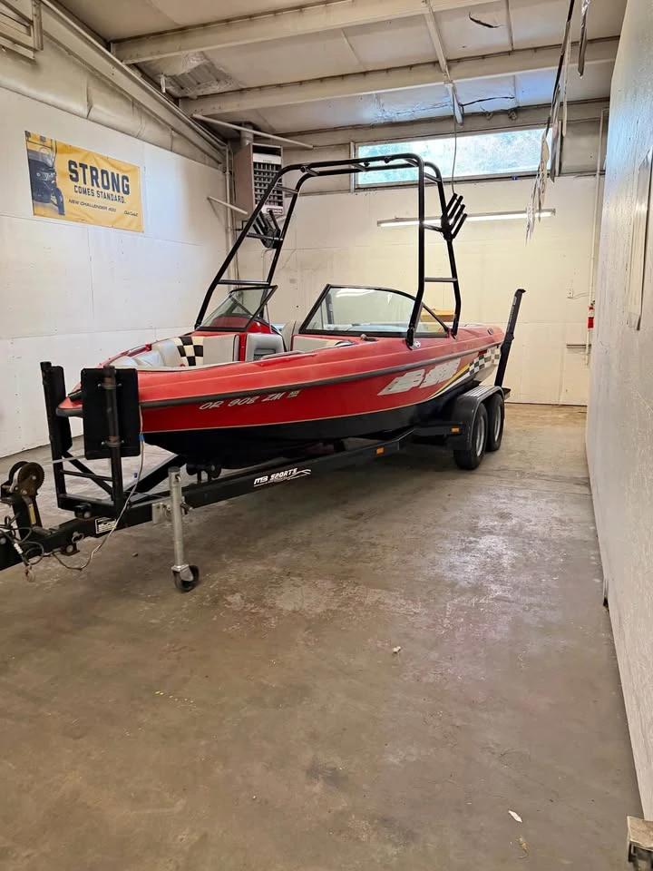 2000 Malibu sportster LX 20 foot