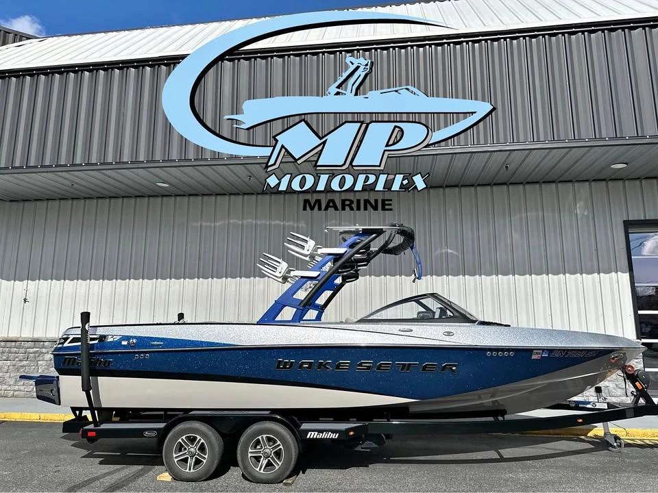 2015 Malibu wakesetter 247 lsv