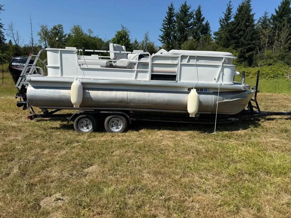 2019 Godfrey sweetwater