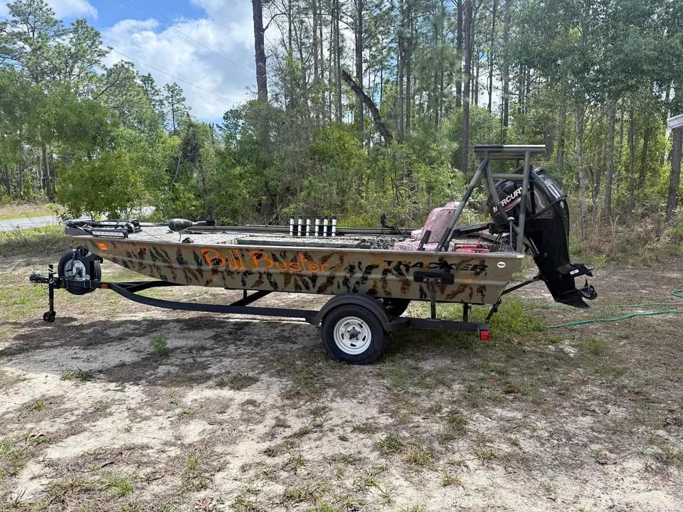2024 Tracker Grizzly 1756