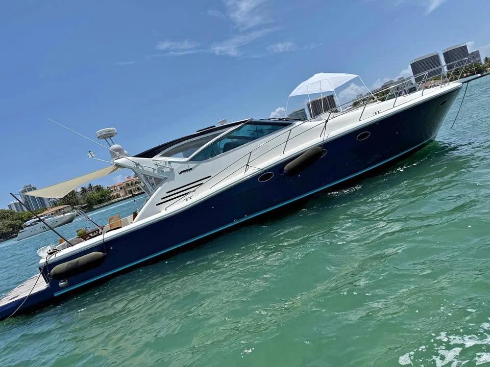 1999 Uniesse 57 Express / Hard Top