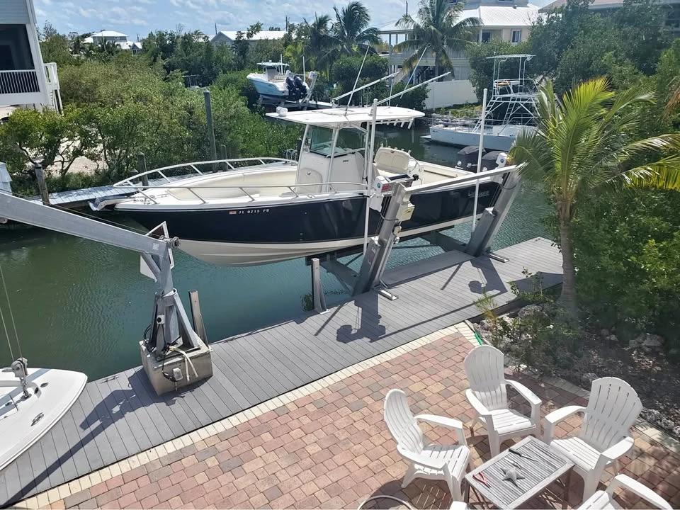 2014 Mako 284 CC (Center Console)