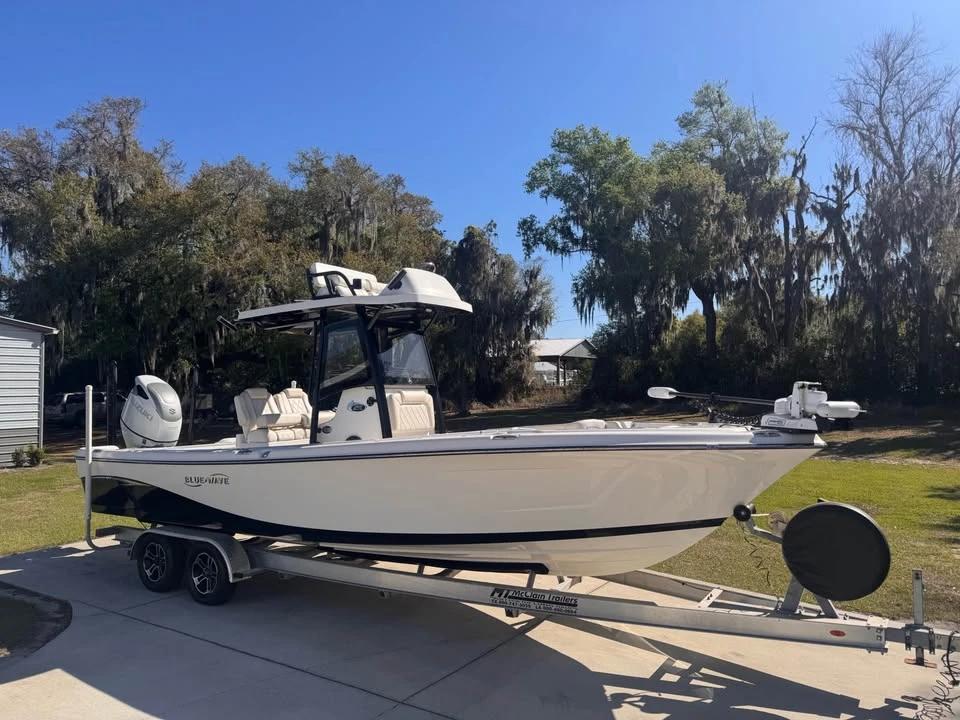 2022 Blue Wave 2800 Makaira