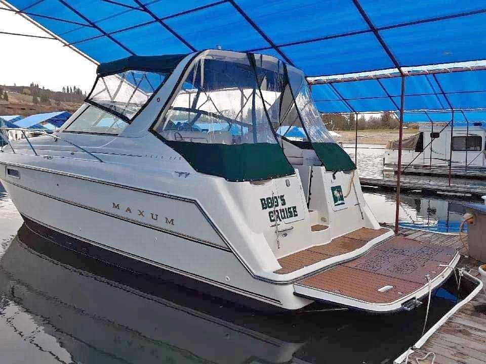 1997 32' Maxum 3200 SCR