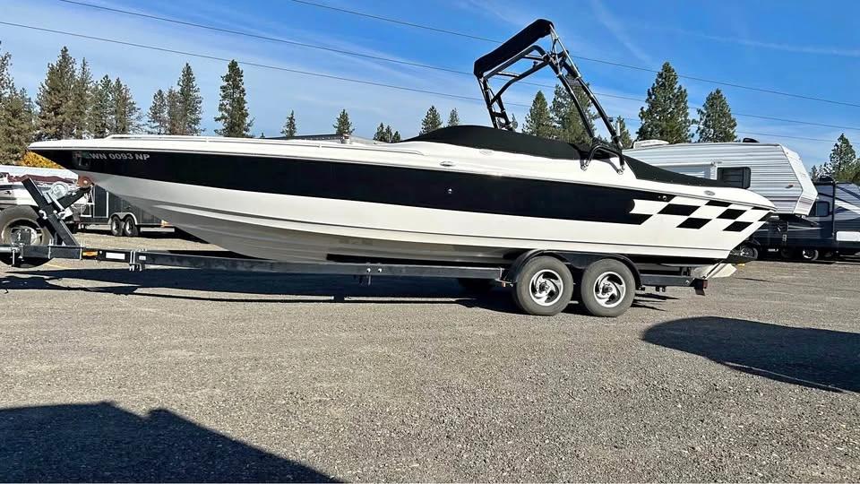 1982 30' Campion boat Allante 925i MC